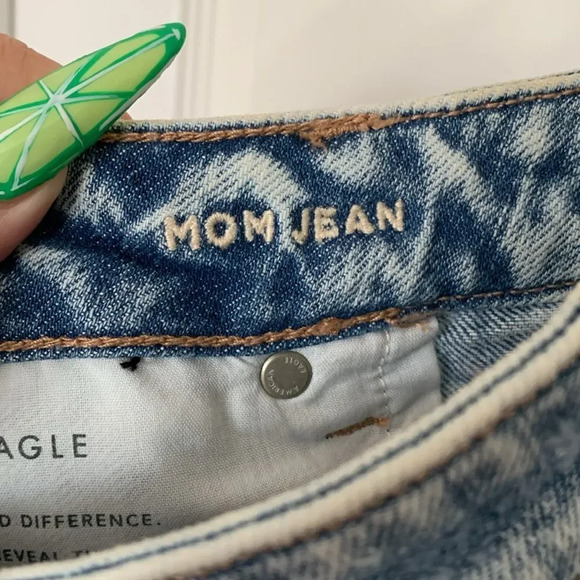 American Eagle Cut Off Mom Shorts - Picture 5 of 6